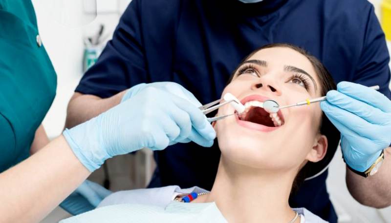 Quy trình niềng răng được thực hiện cẩn thận và kỹ lưỡng