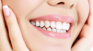 Trồng răng sứ hiện nay đang là một giải pháp thẩm mỹ răng được nhiều người ưa chuộng áp dụng