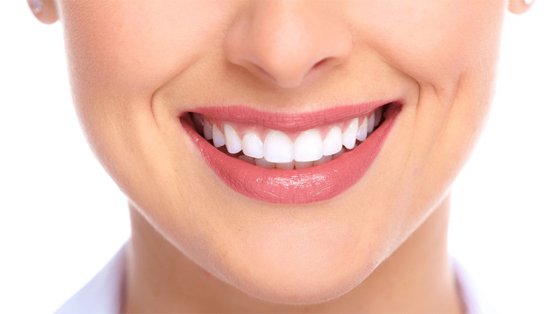 Chú ý chăm sóc răng miệng sau khi trồng để có hàm răng khỏe đẹp