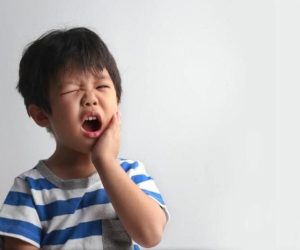 Trẻ bị sưng nướu răng: Nguyên nhân và các cách điều trị hiệu quả nhất