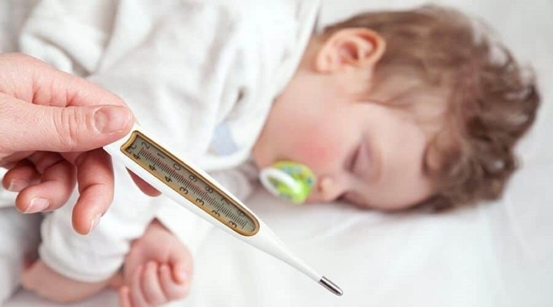 Trẻ sốt mọc răng do nguyên nhân nào được nhiều cha mẹ quan tâm