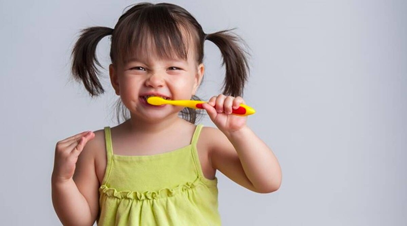 Chuyên gia khuyến nghị cách chữa sâu răng cho trẻ 2 tuổi từ sớm