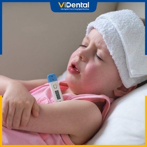 Nhiều nguyên nhân có thể gây nên triệu chứng trẻ sốt về đêm