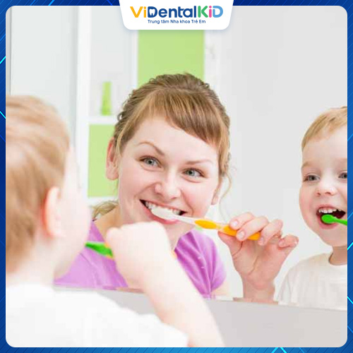 Hướng dẫn trẻ chải răng đúng cách ngay từ khi còn nhỏ
