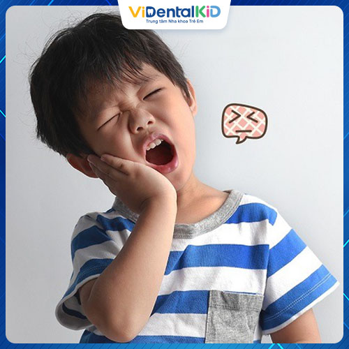 Sâu răng ở trẻ nếu không được xử lý sẽ gây ra biến chứng