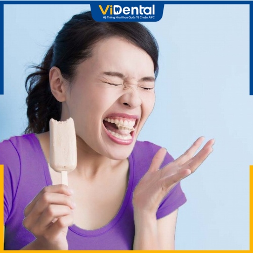Người bị đau răng nên hạn chế ăn kem 
